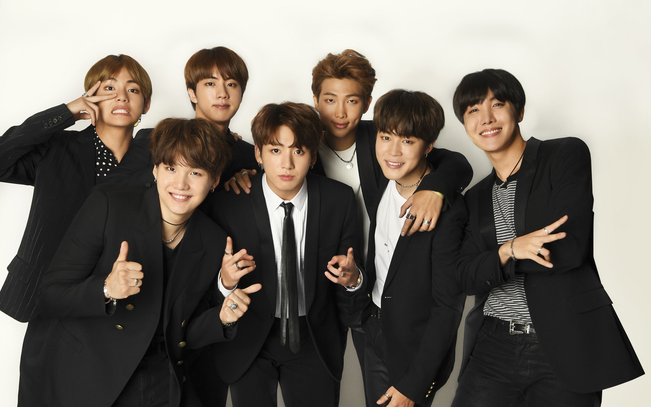 1_bts-2m-2560x1600.jpg