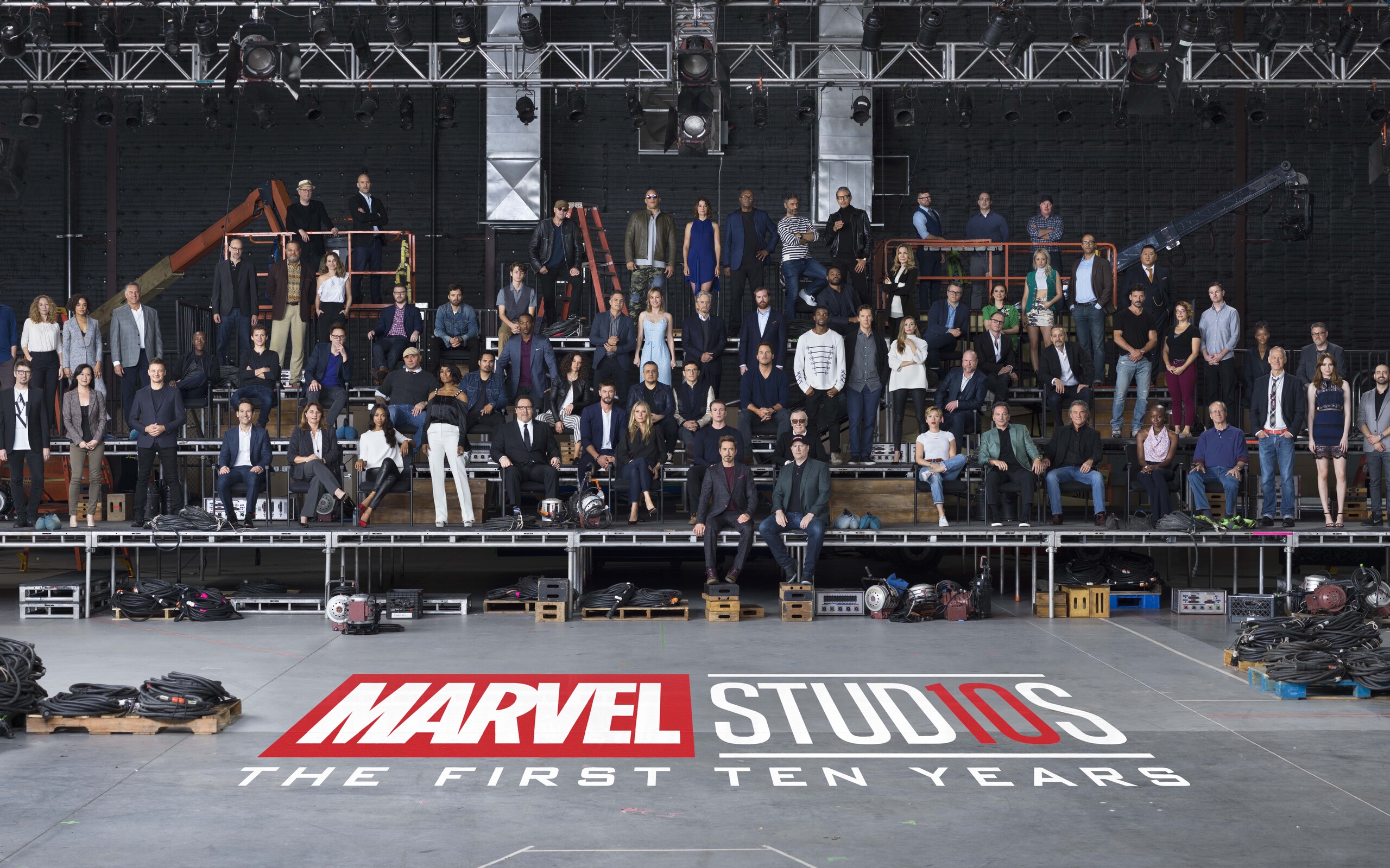 1_marvel-10-year-anniversary-class-photo-fy-2560x1600.jpg