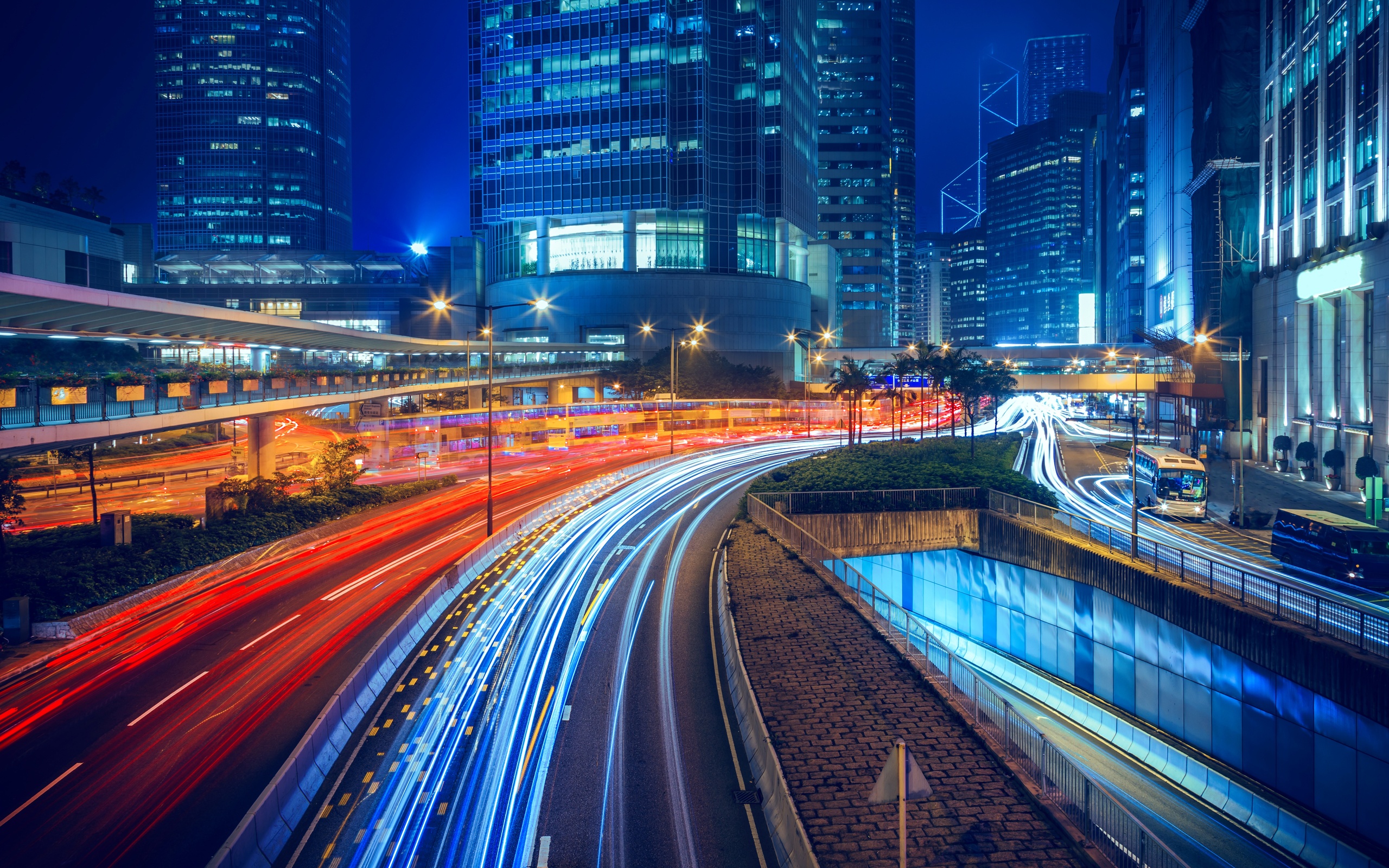 long-exposure-hong-kong-city-lights-5k-tz-2560x1600.jpg