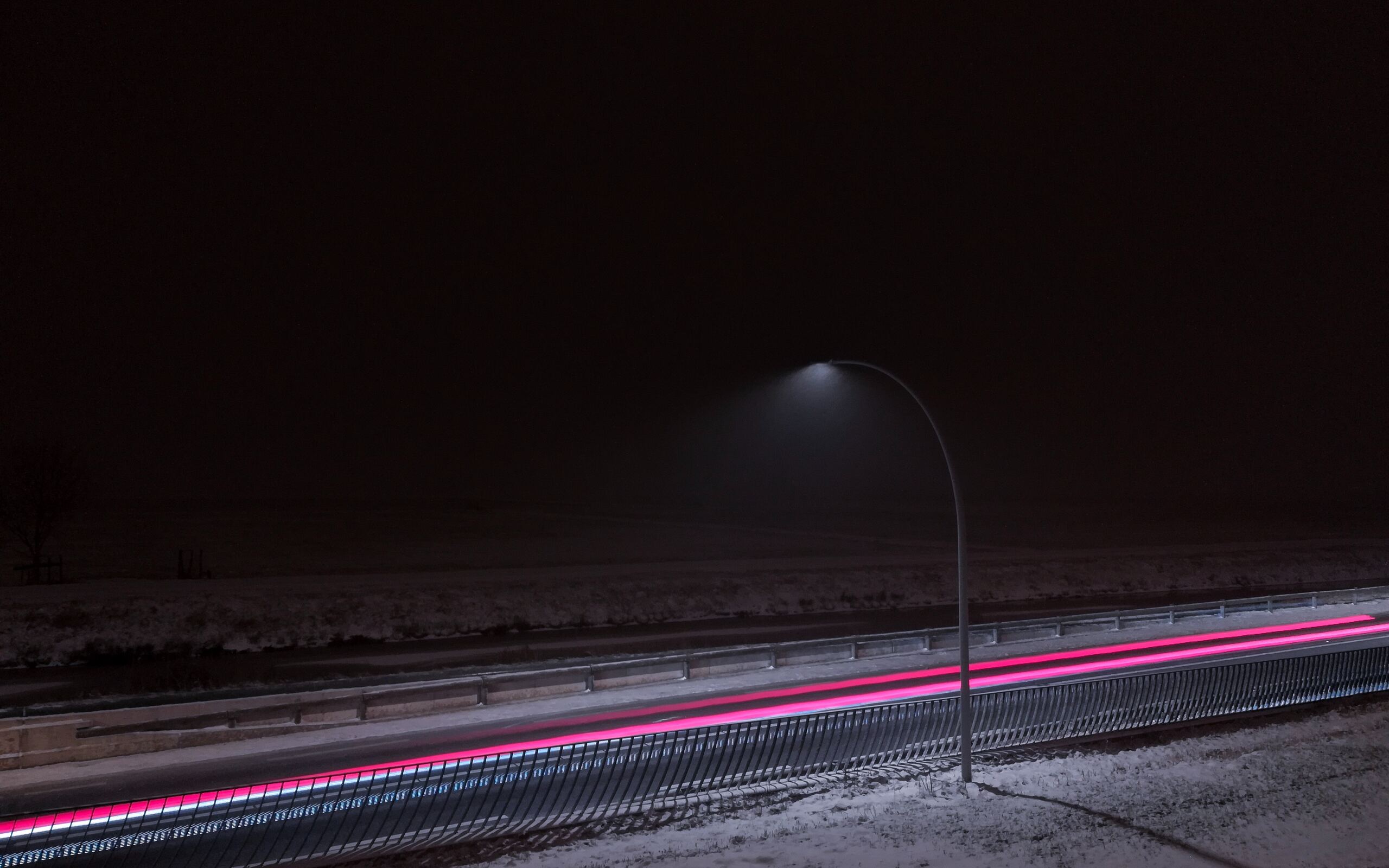 long-exposure-light-highway-kw-2560x1600.jpg