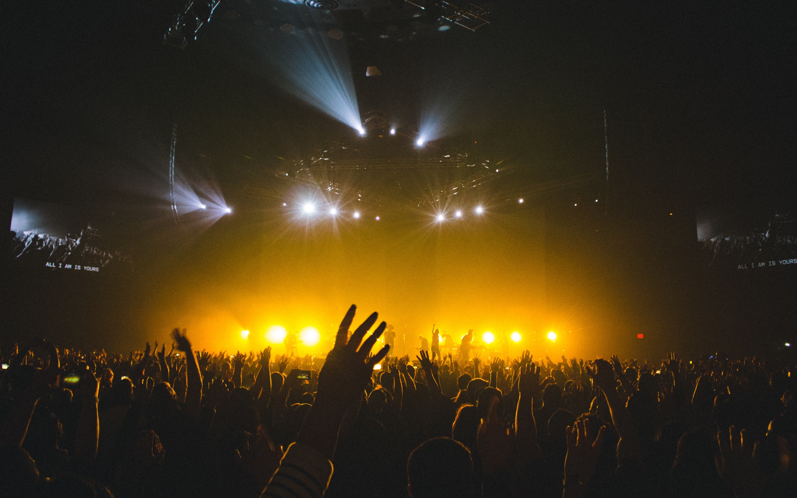 concert-show-crowd-peoples-music-party-5k-vo-2560x1600.jpg
