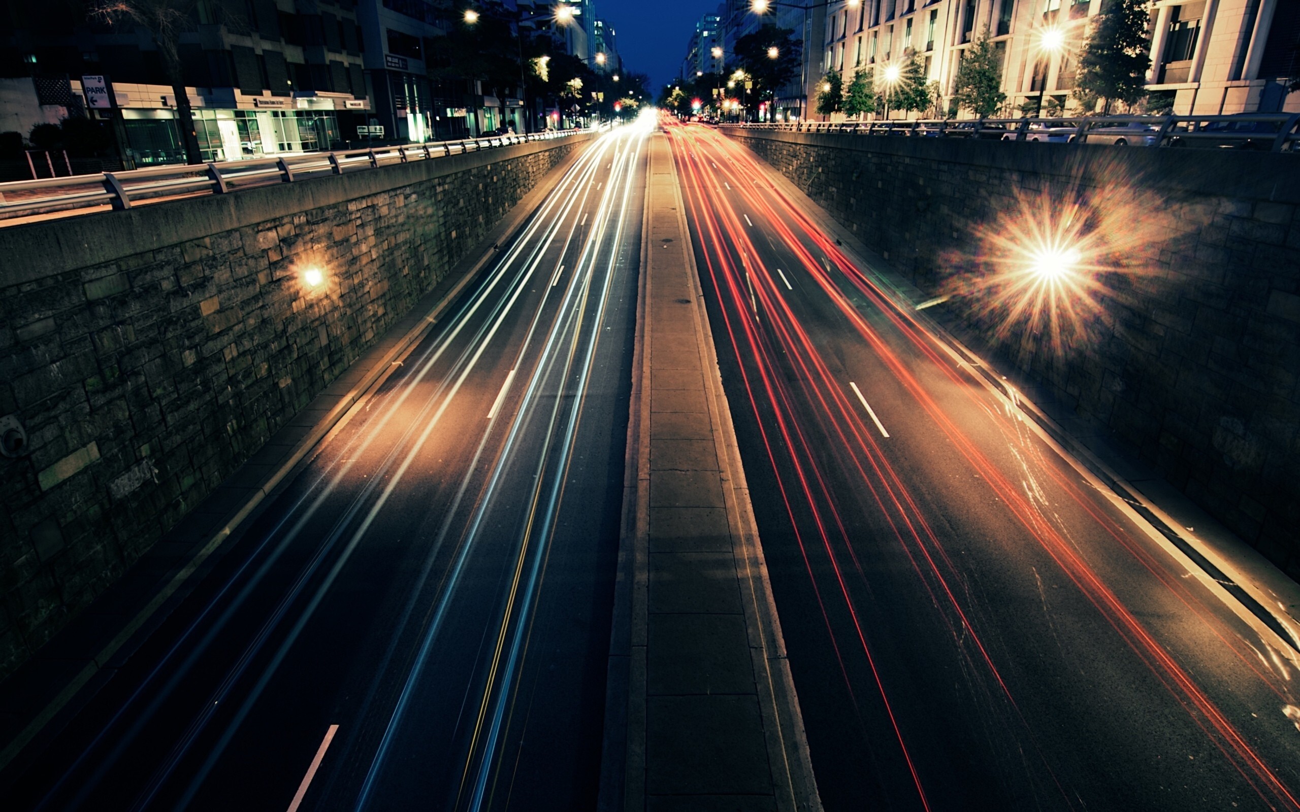 light-trails-photography-2560x1600.jpg