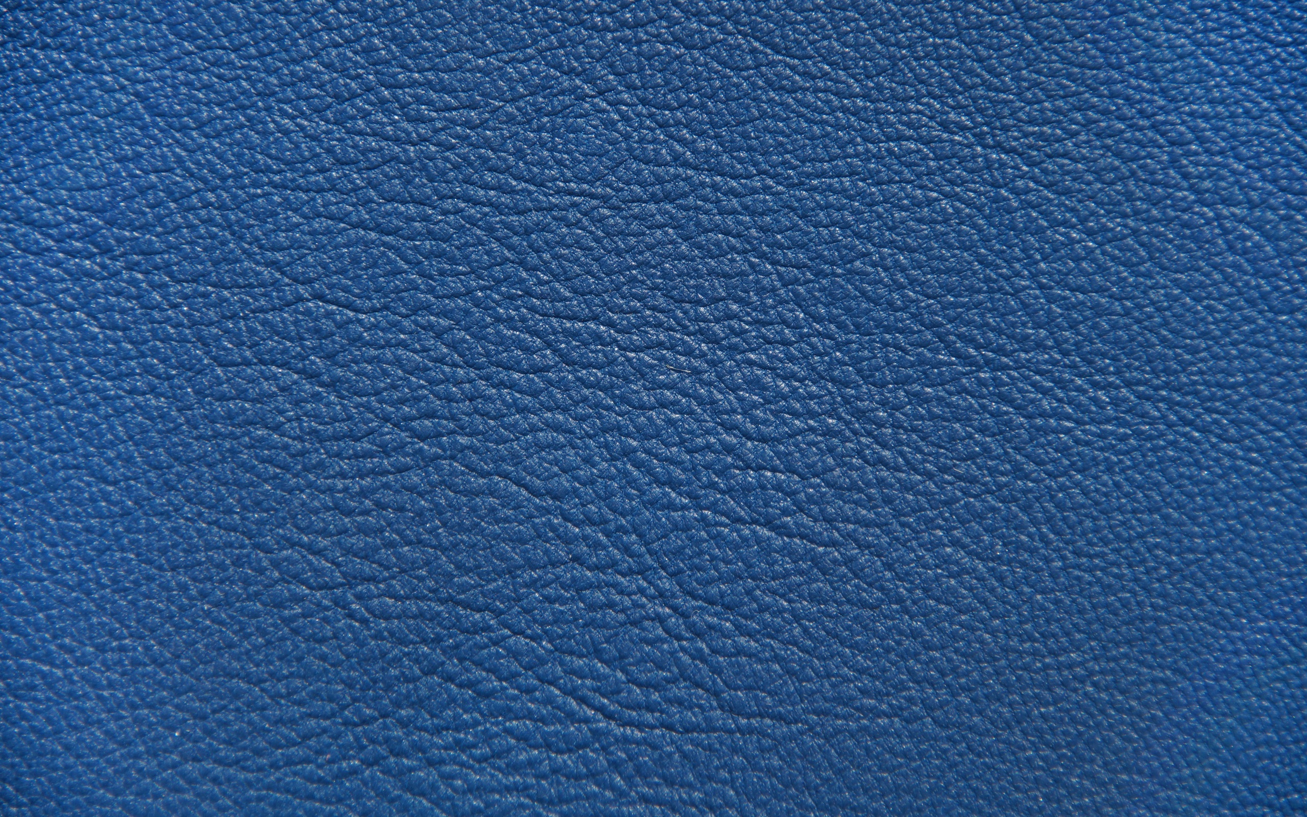 blue-leather-5k-j9-2560x1600.jpg