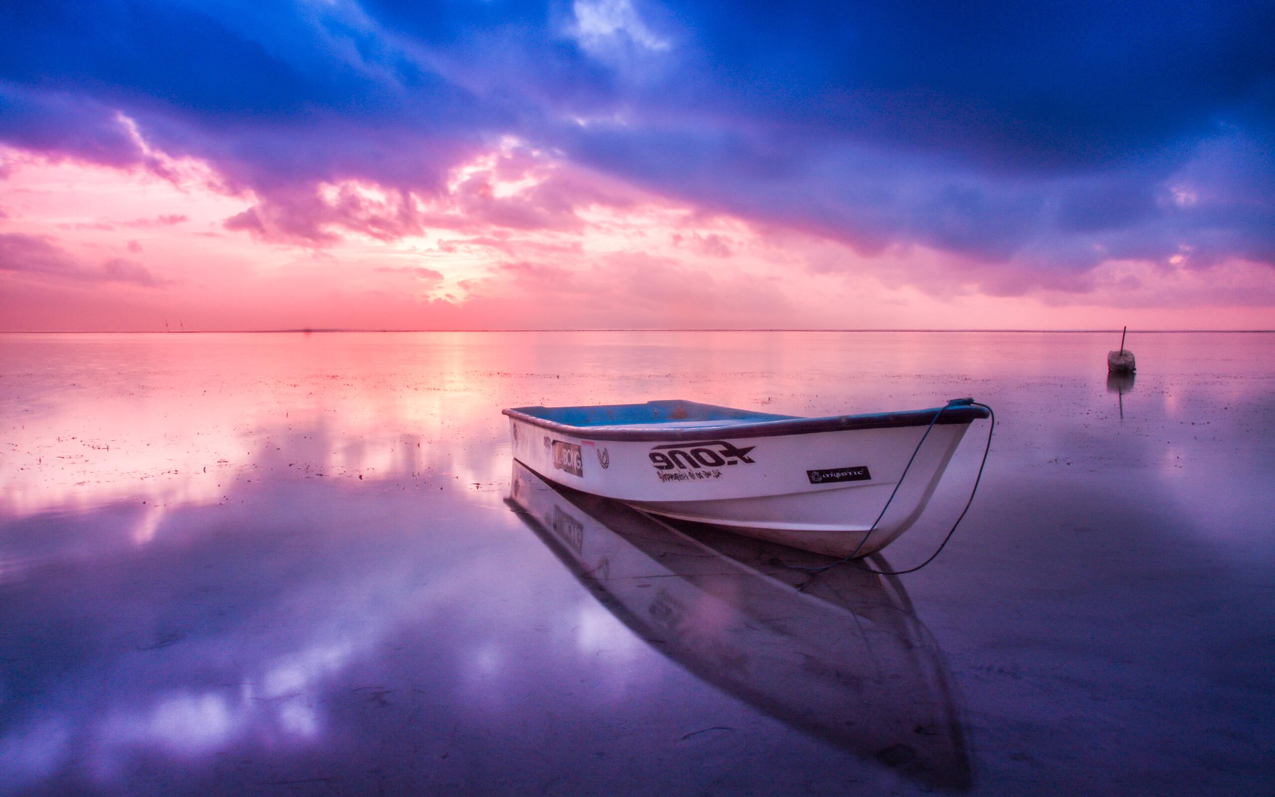 boat-beach-seashore-reflection-sunset-ra-2560x1600.jpg